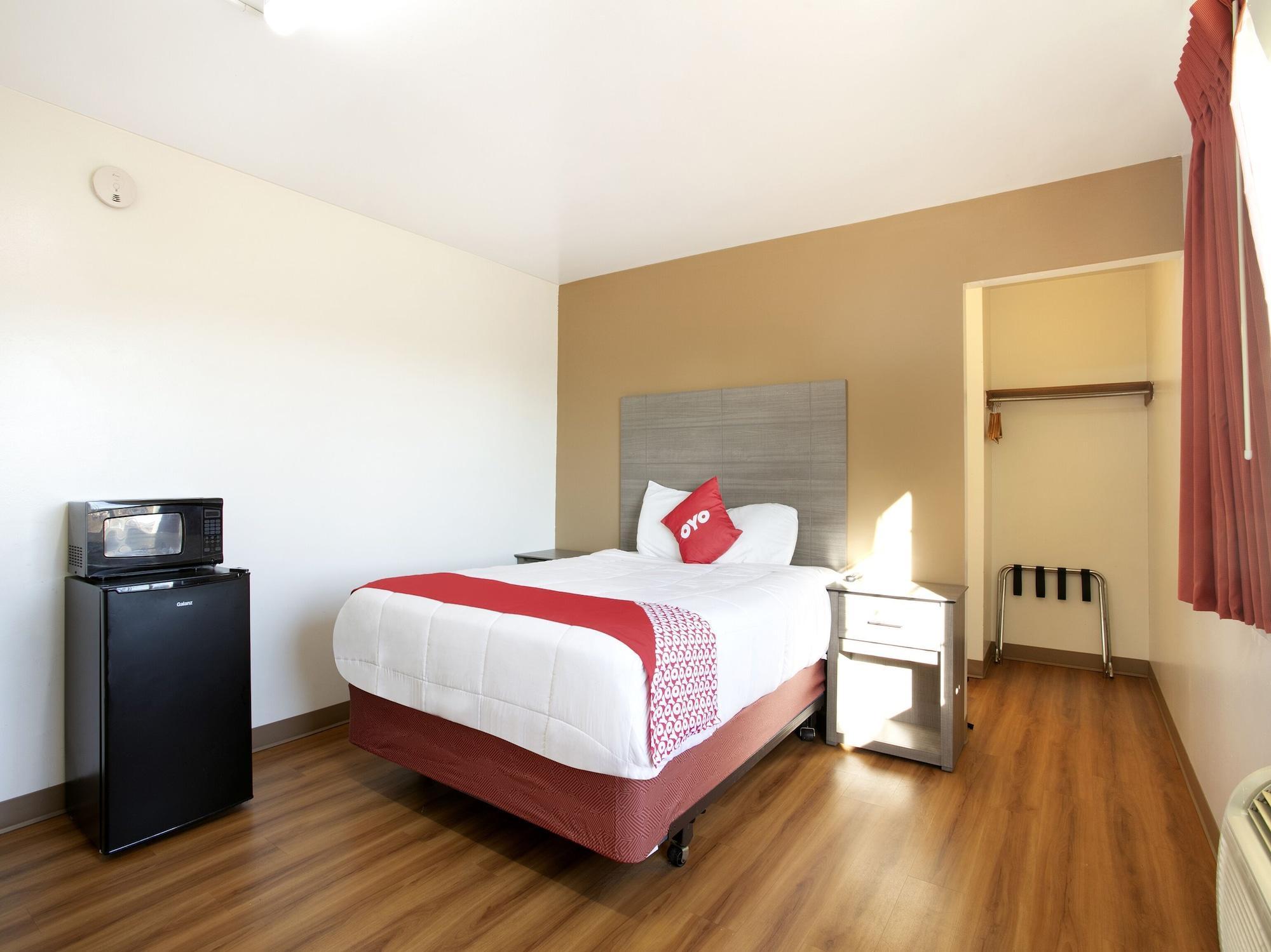 Oyo Hotel Kalama מראה חיצוני תמונה