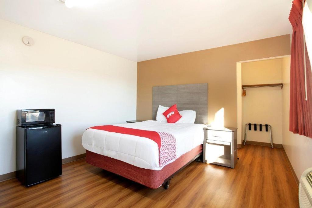 Oyo Hotel Kalama מראה חיצוני תמונה