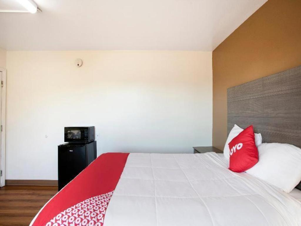 Oyo Hotel Kalama מראה חיצוני תמונה